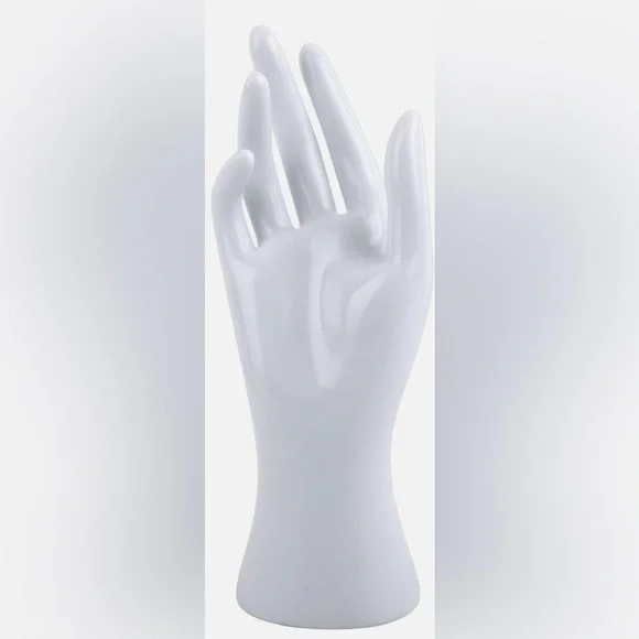 FEMALE MANNEQUIN HAND DISPLAY FOR JEWELRY & ACCESSORIES - Picture 1 of 5